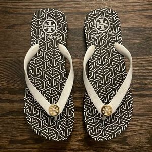 Tory Burch rubber sandals size 35/6